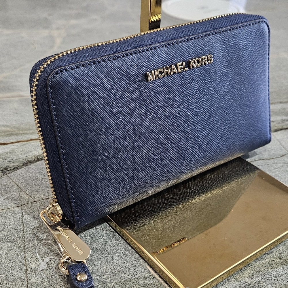 Michael Kors Jet Set Travel Zip Around Wristlet Wallet Navy NWT